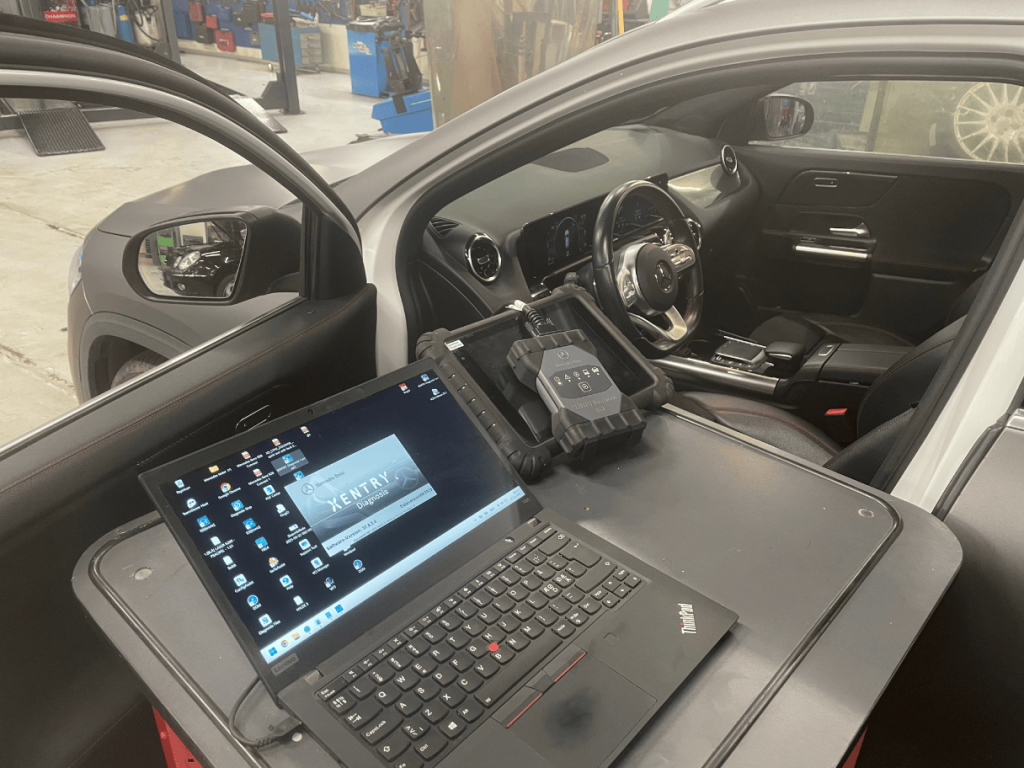 Serviceeftersyn af bil hos NP Autoteknik